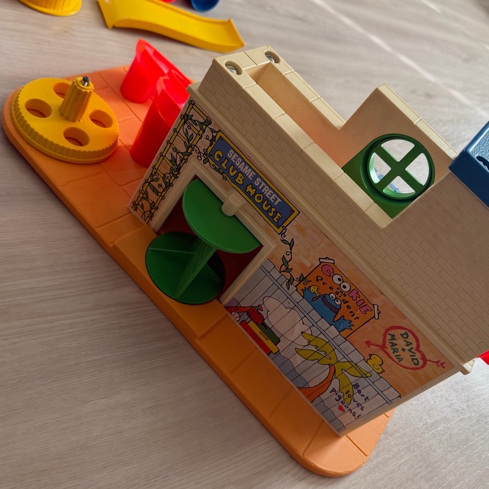 1976 Fisher Price Little People Sesame Street Clubhouse - Picture 6 of 14